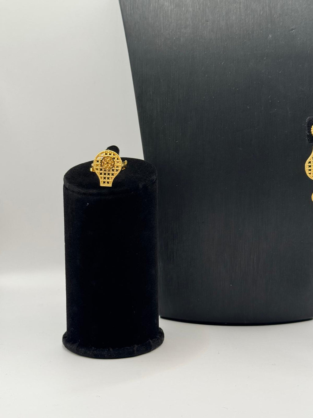 Layali Mini Glam Choker