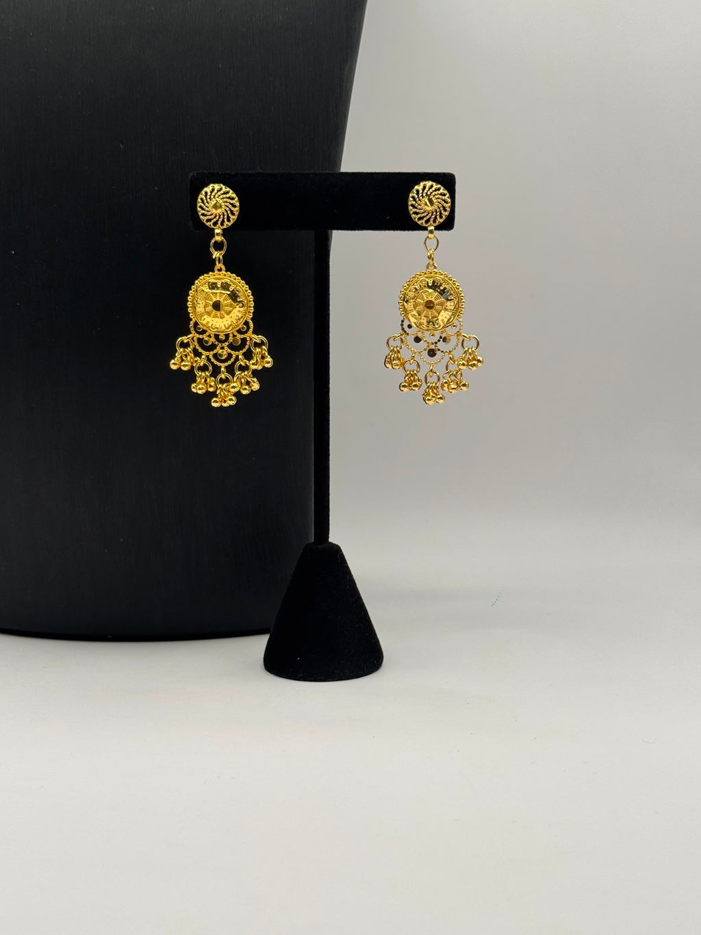 Golden Elegance Statement Necklace Set