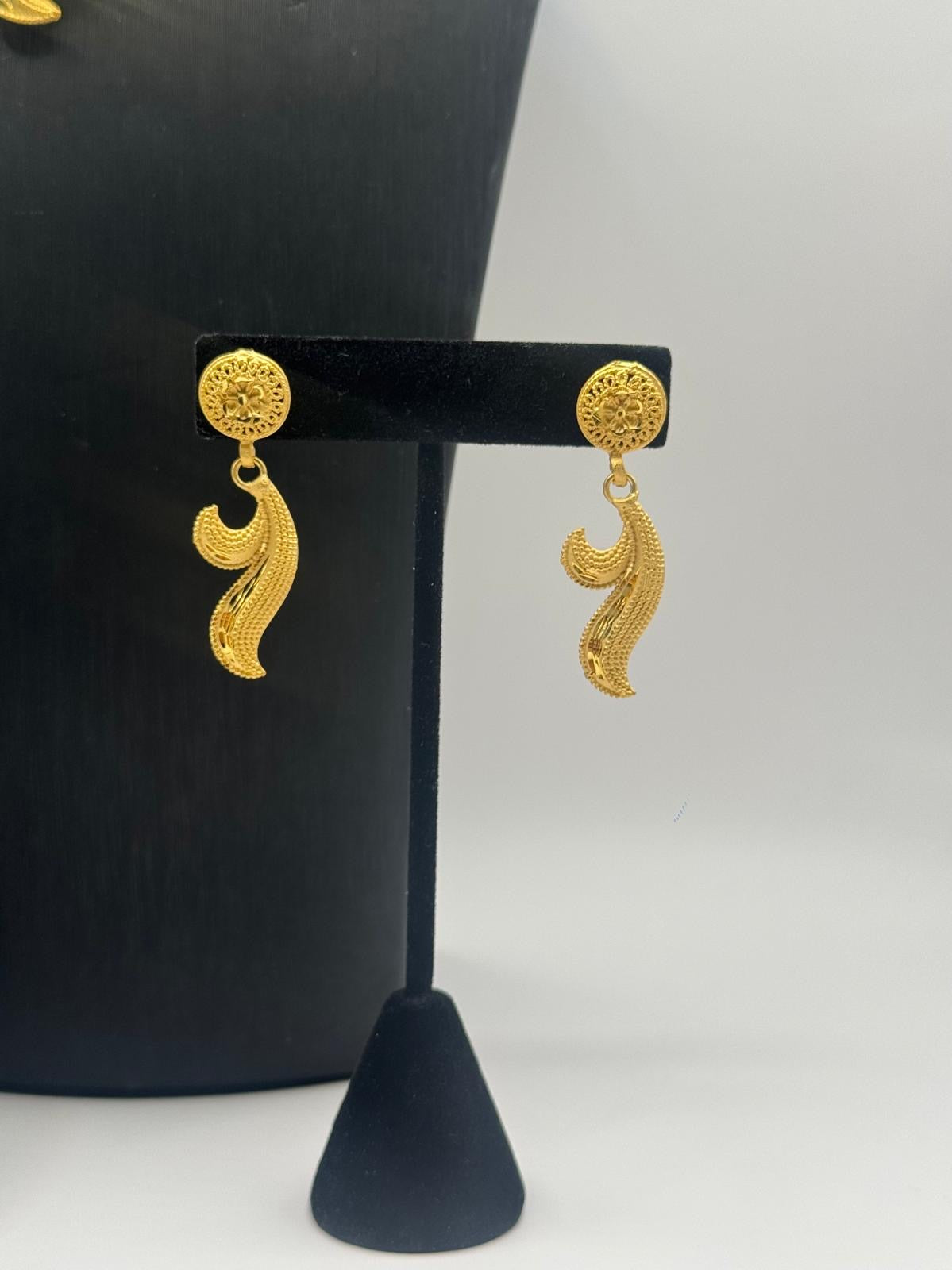 Golden Leaf Harmony Set