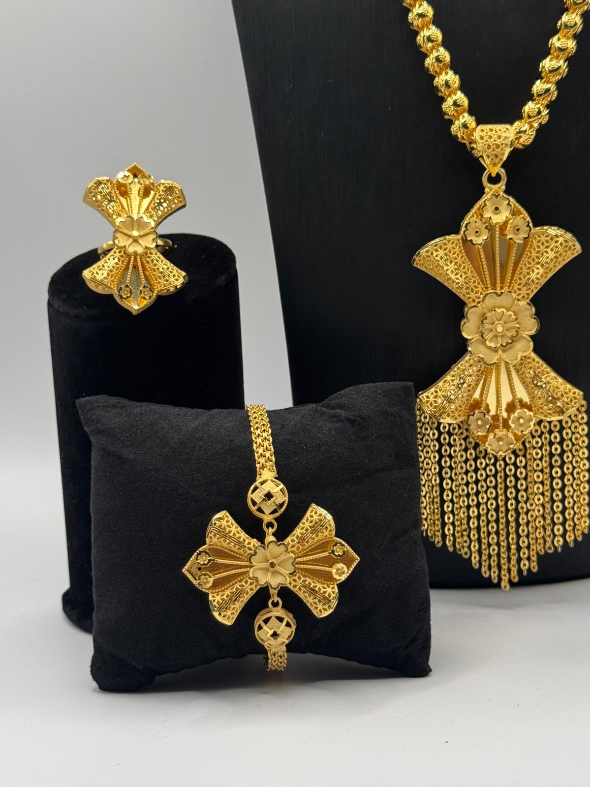 Golden Cascade Tassel Set