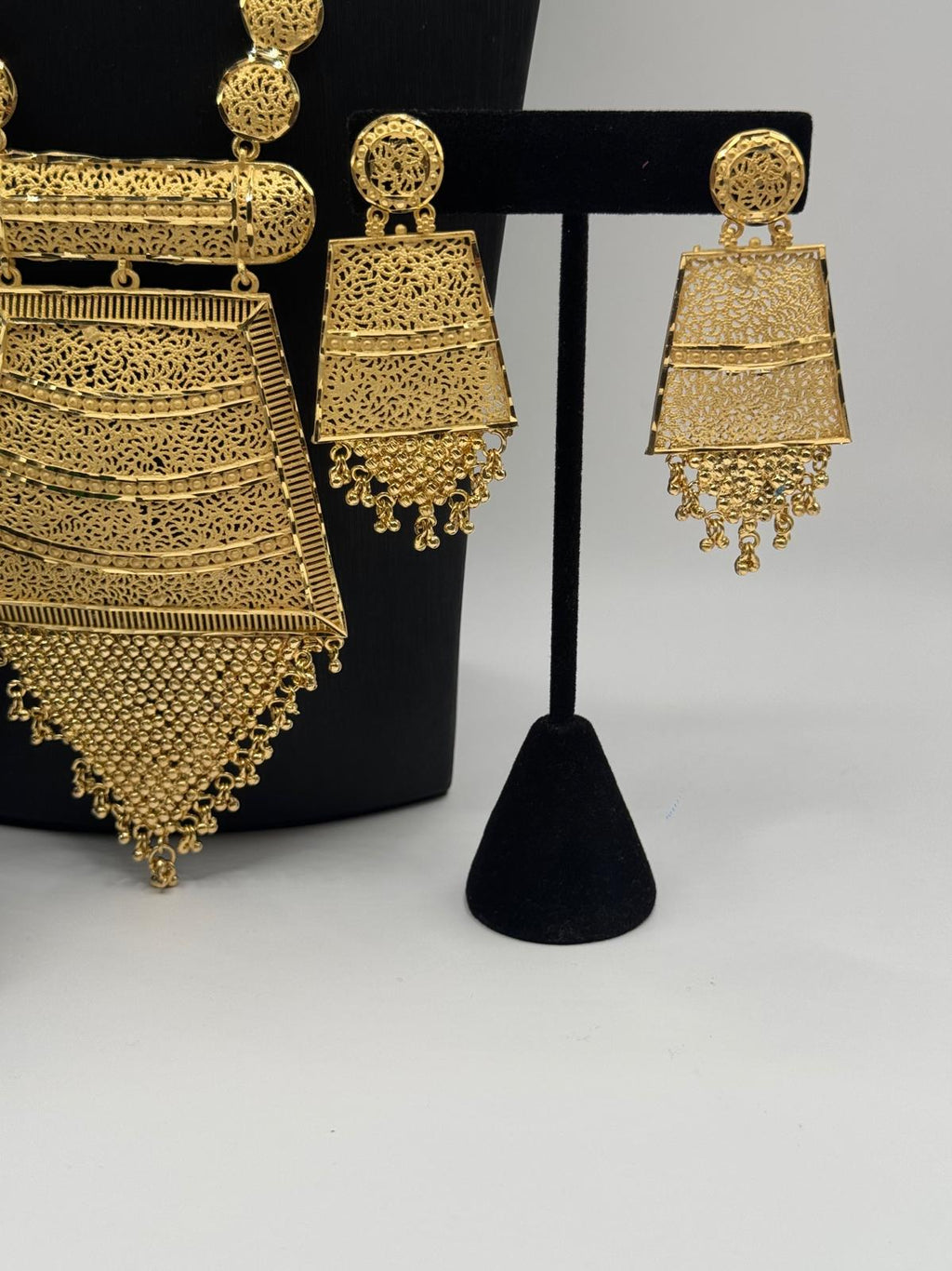 Queen’s Legacy Gold Set