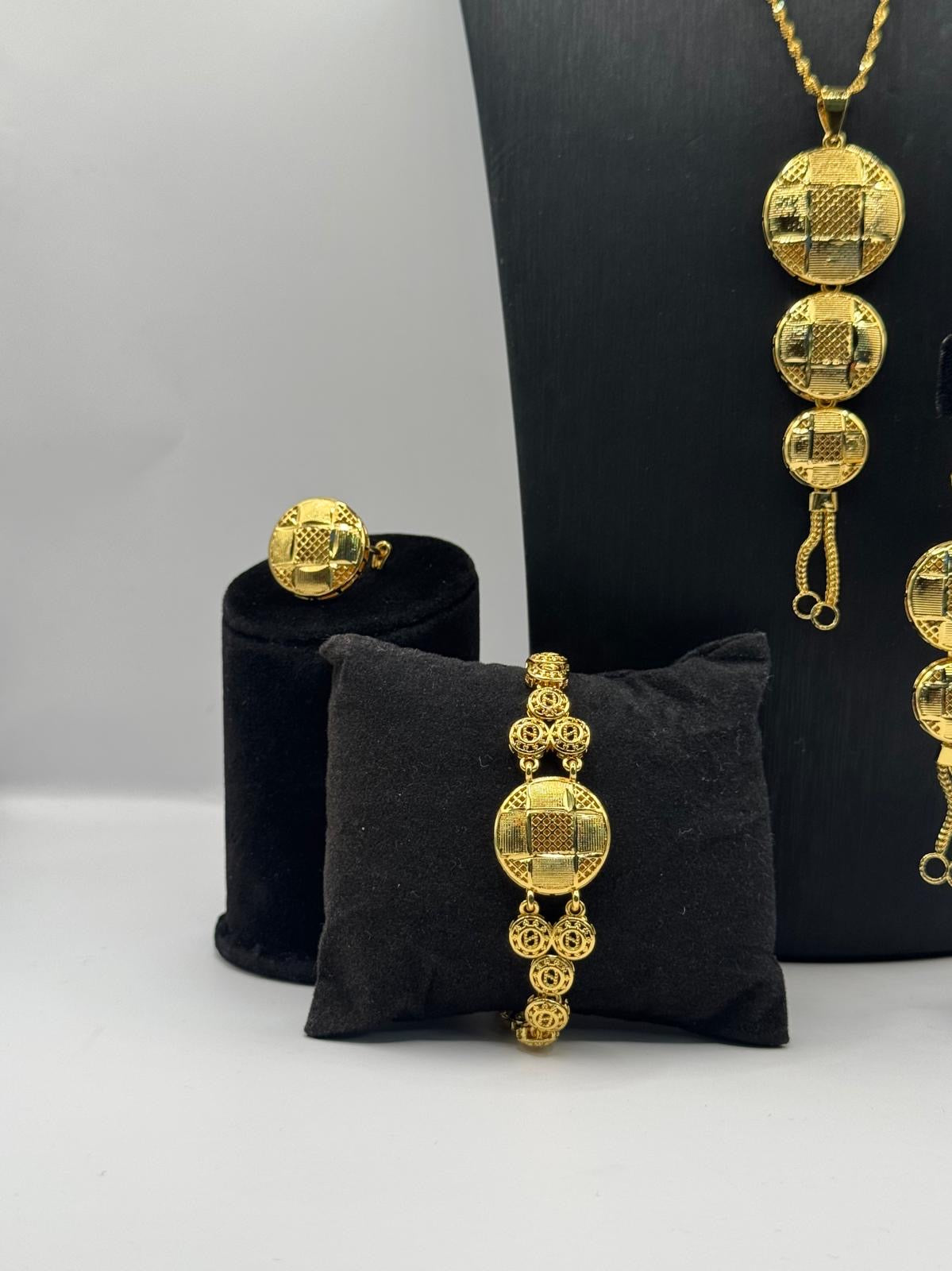 Elegant Gold-Tone Geometric Jewelry Set