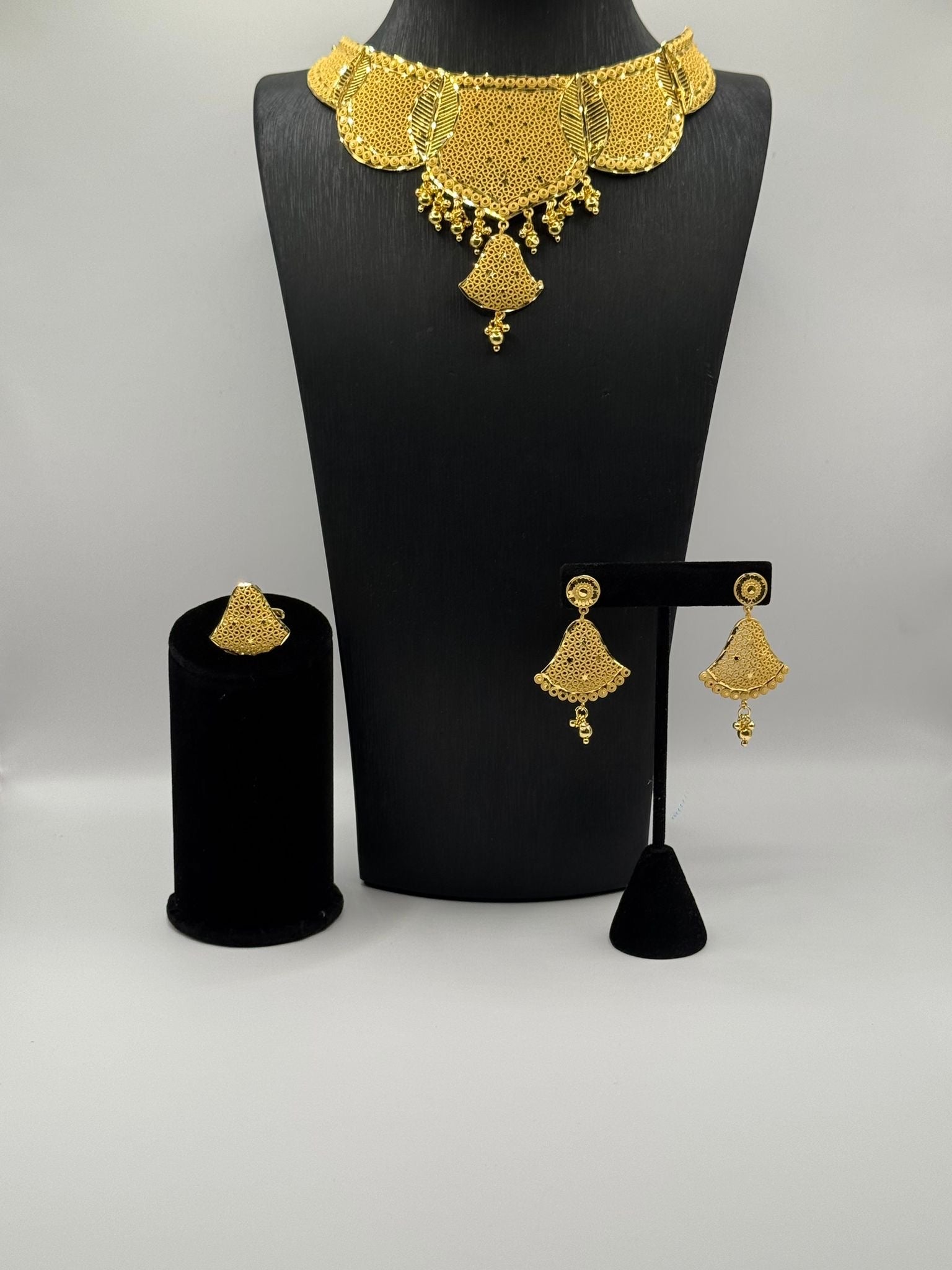 Sunveil Regal Set