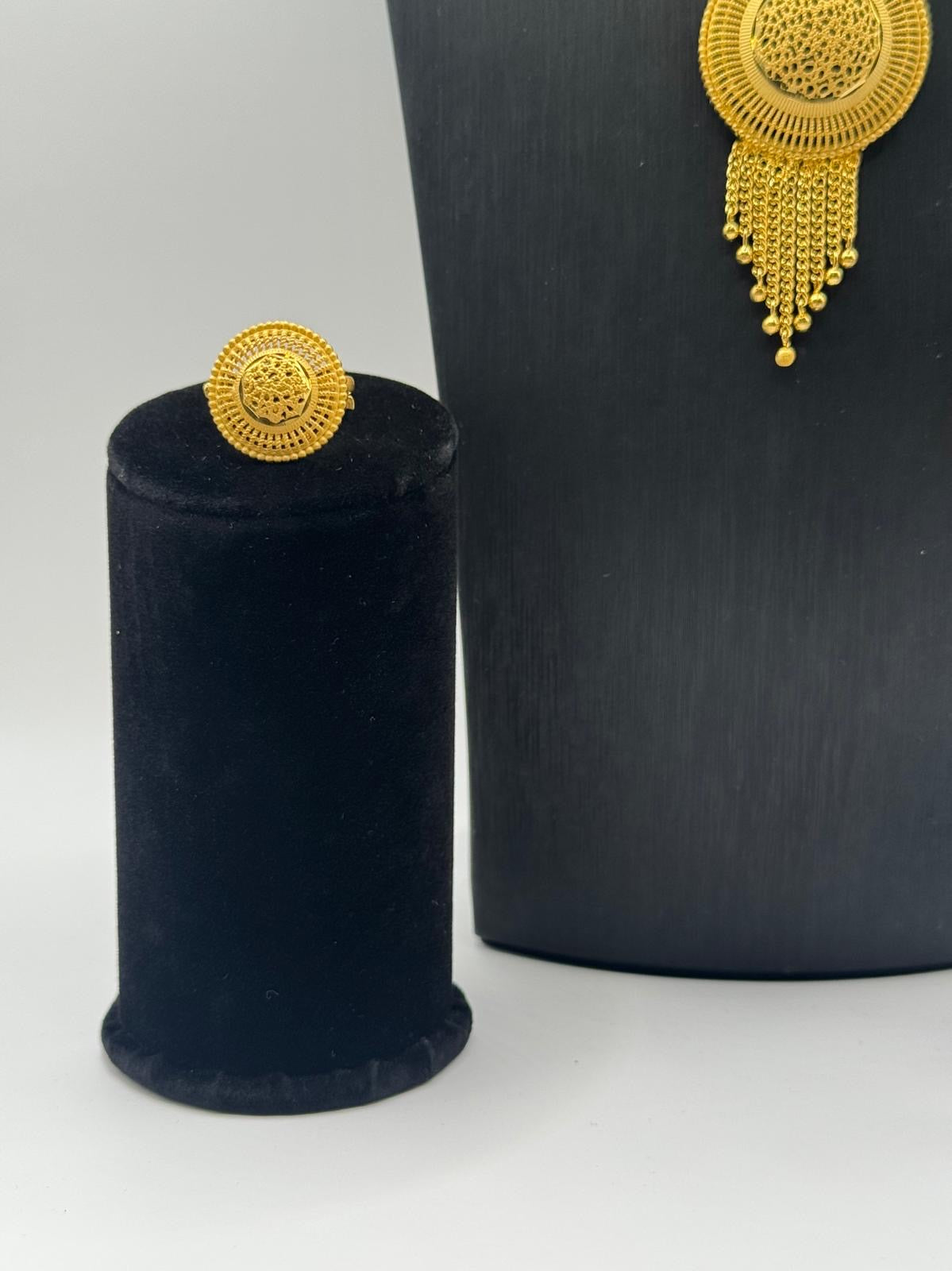 Heritage Gold Necklace Set