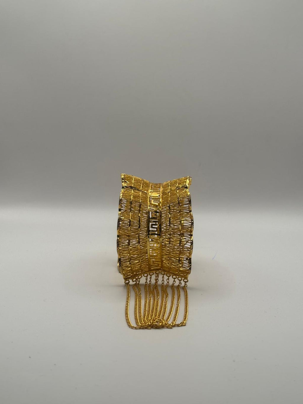 Sultana Luxe Hand Cuff