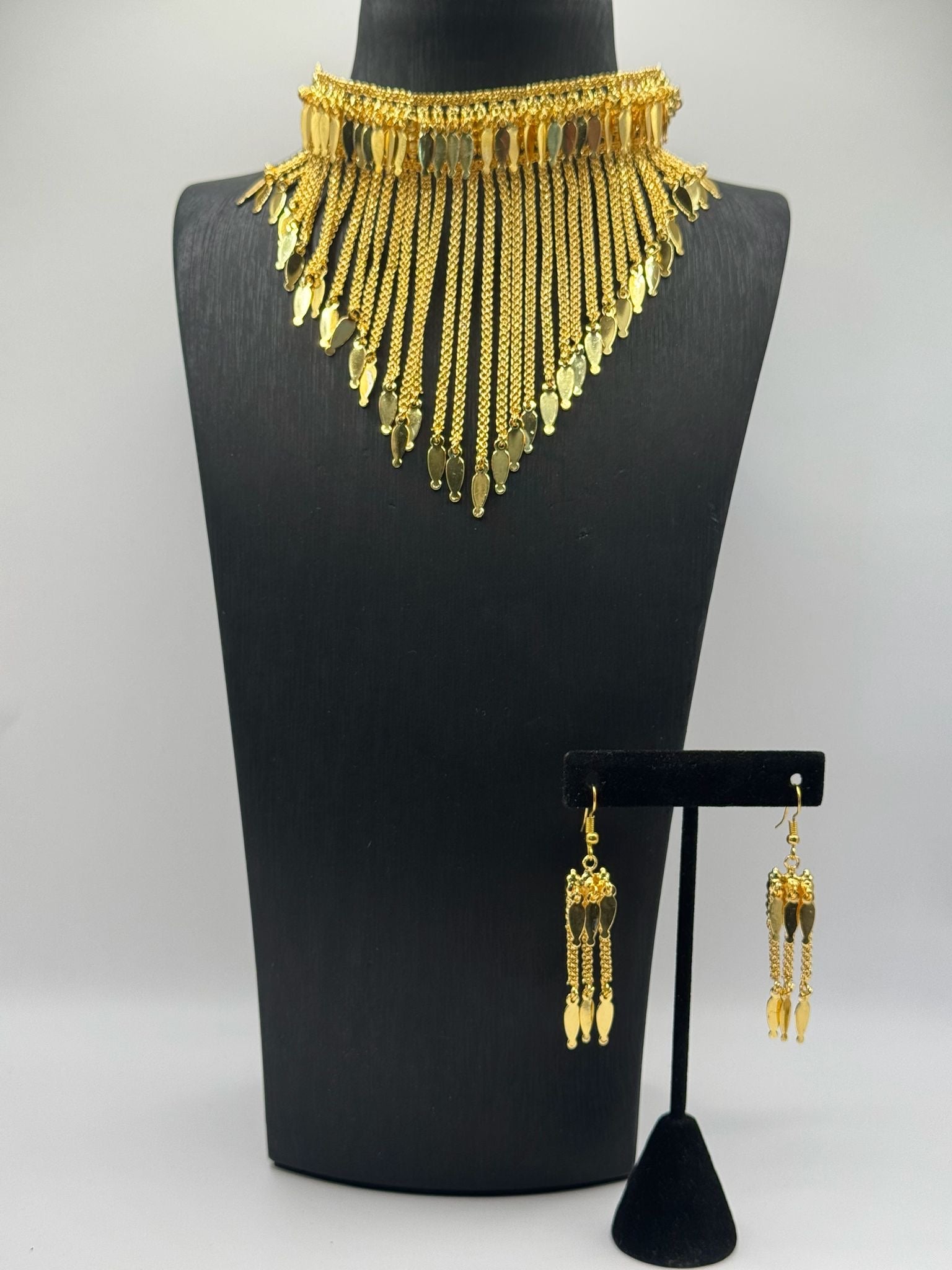 Tussle choker