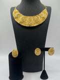 Royal Crescent Filigree Gold Set