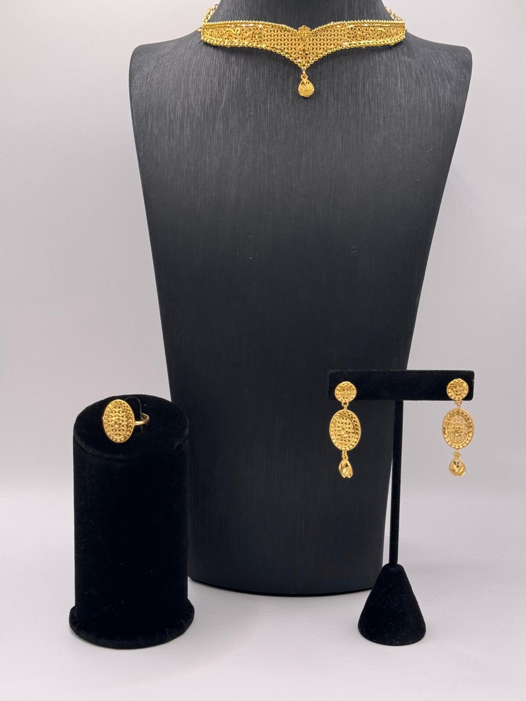 Eterna Mini Oval Choker Set