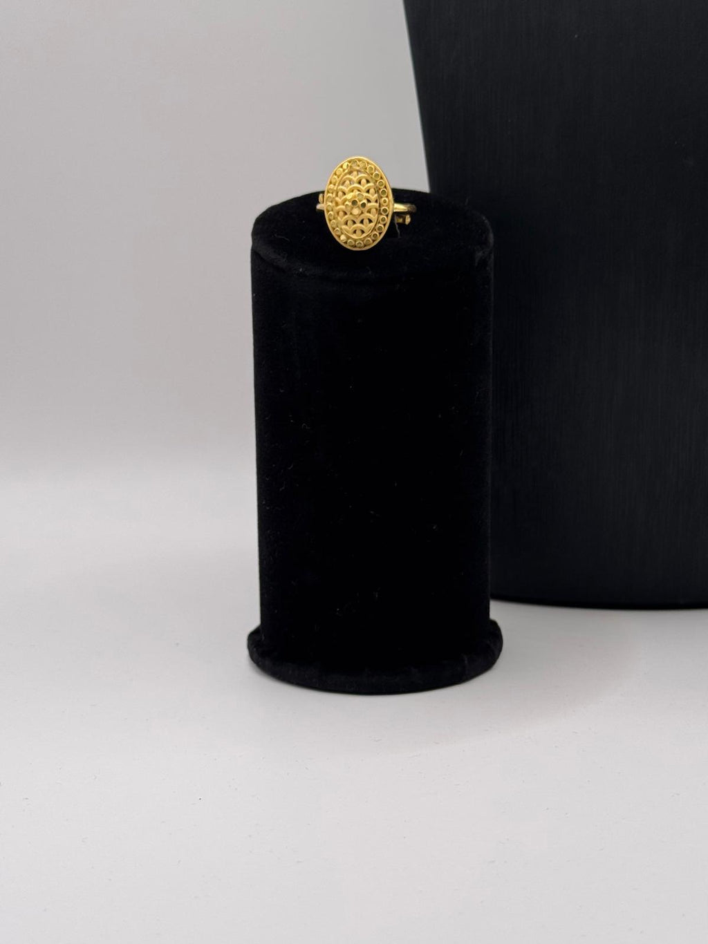 Eterna Mini Oval Choker Set