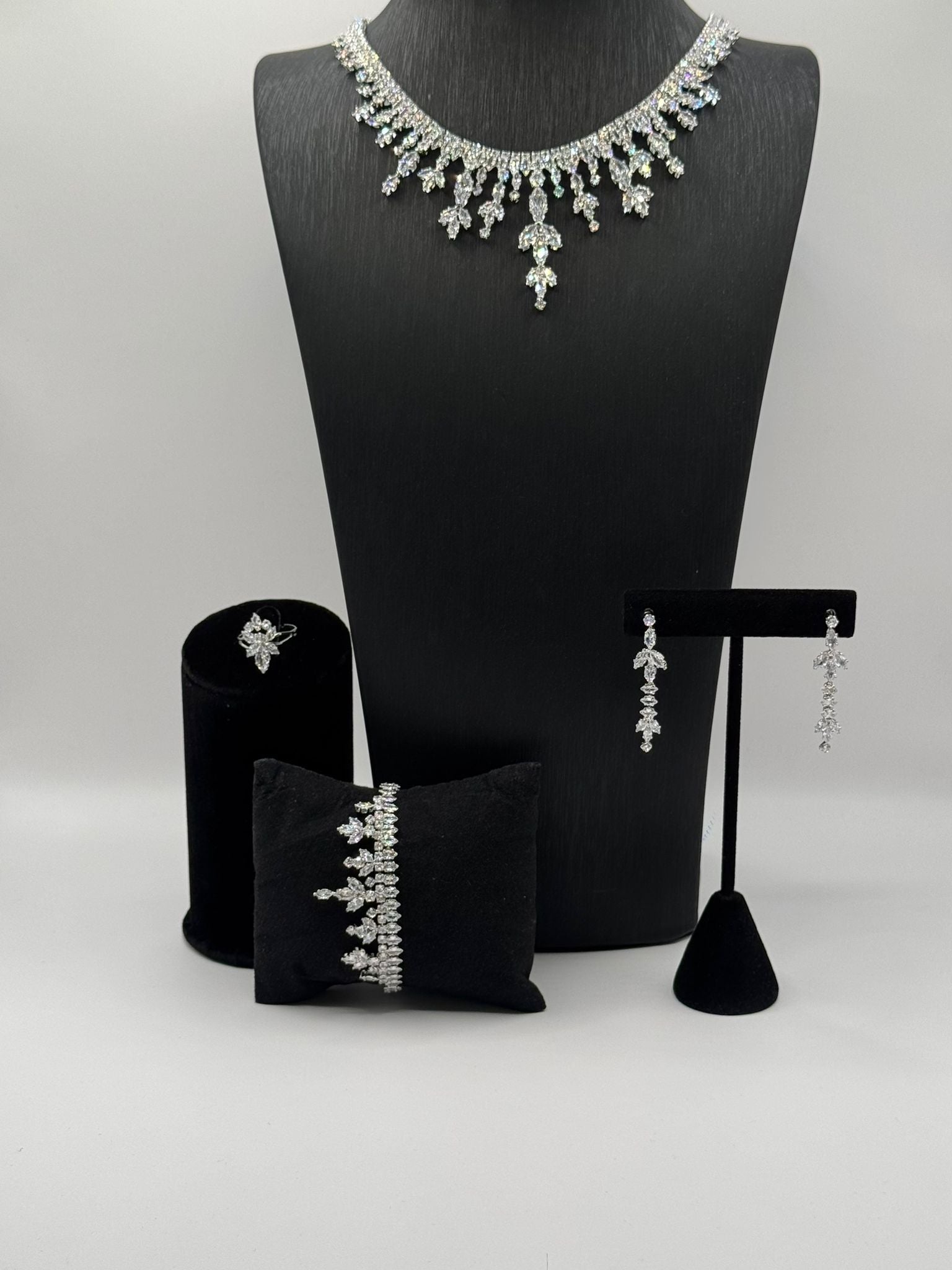 Royale Diamond Parure