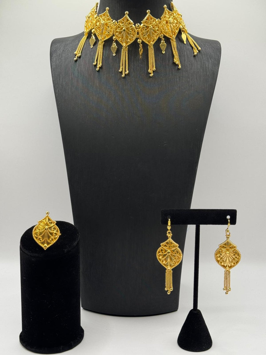 Sahara Luxe Gold Choker Jewellery Set