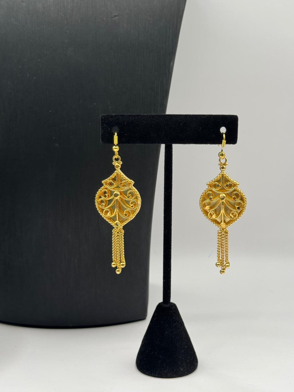 Sahara Luxe Gold Choker Jewellery Set