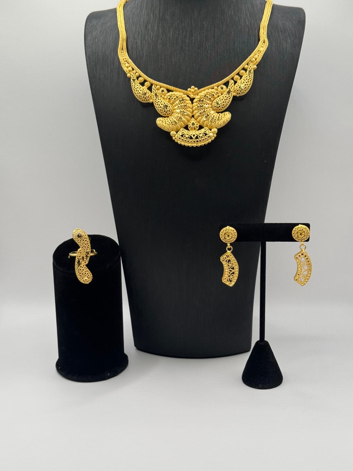 Golden Petal Luxe Set