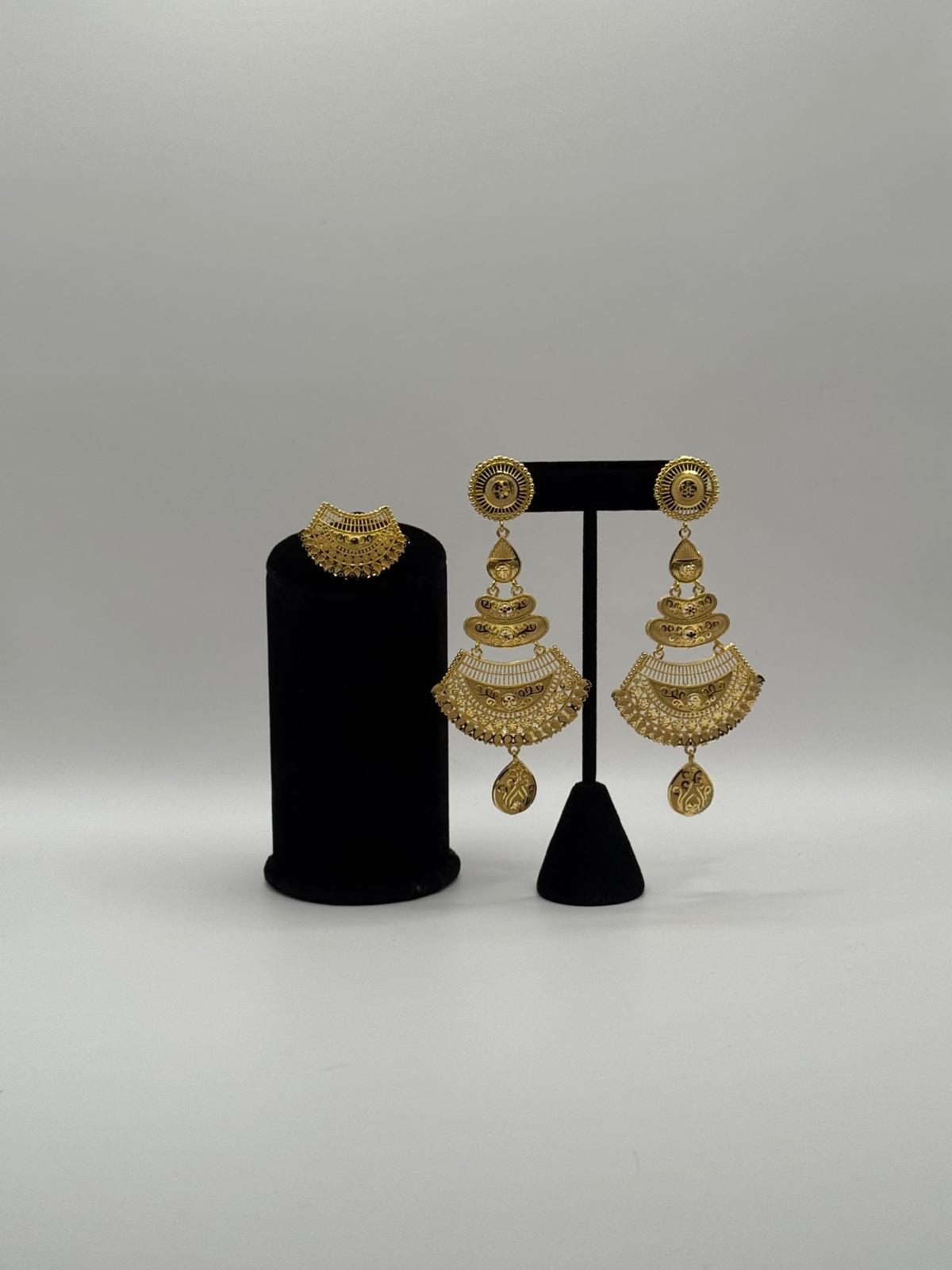 Gold Chandbali Earrings