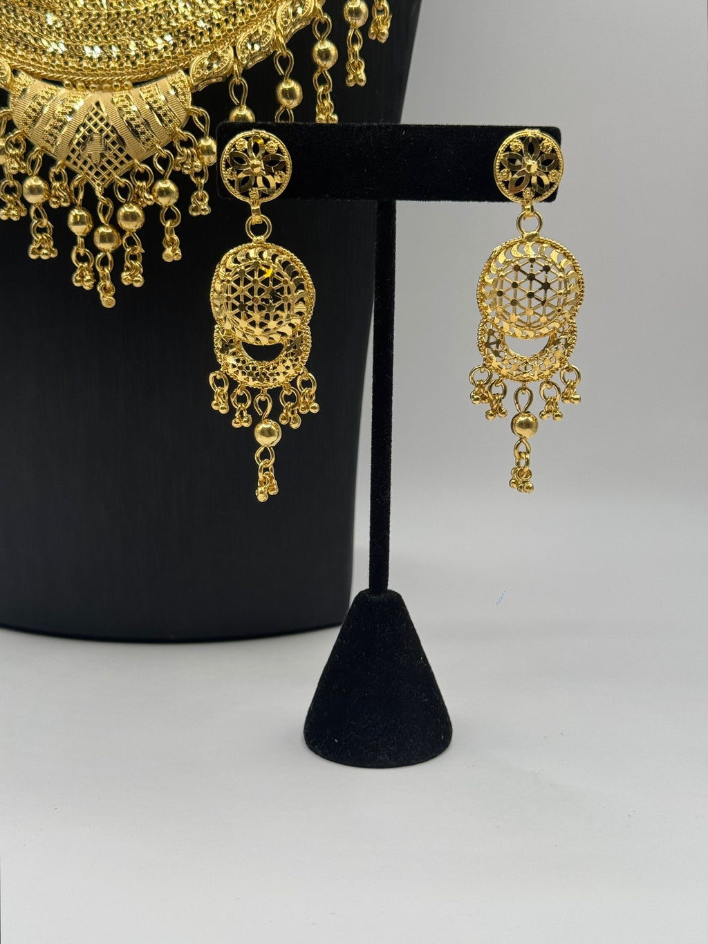 The Grand Halo Jewelry Set –