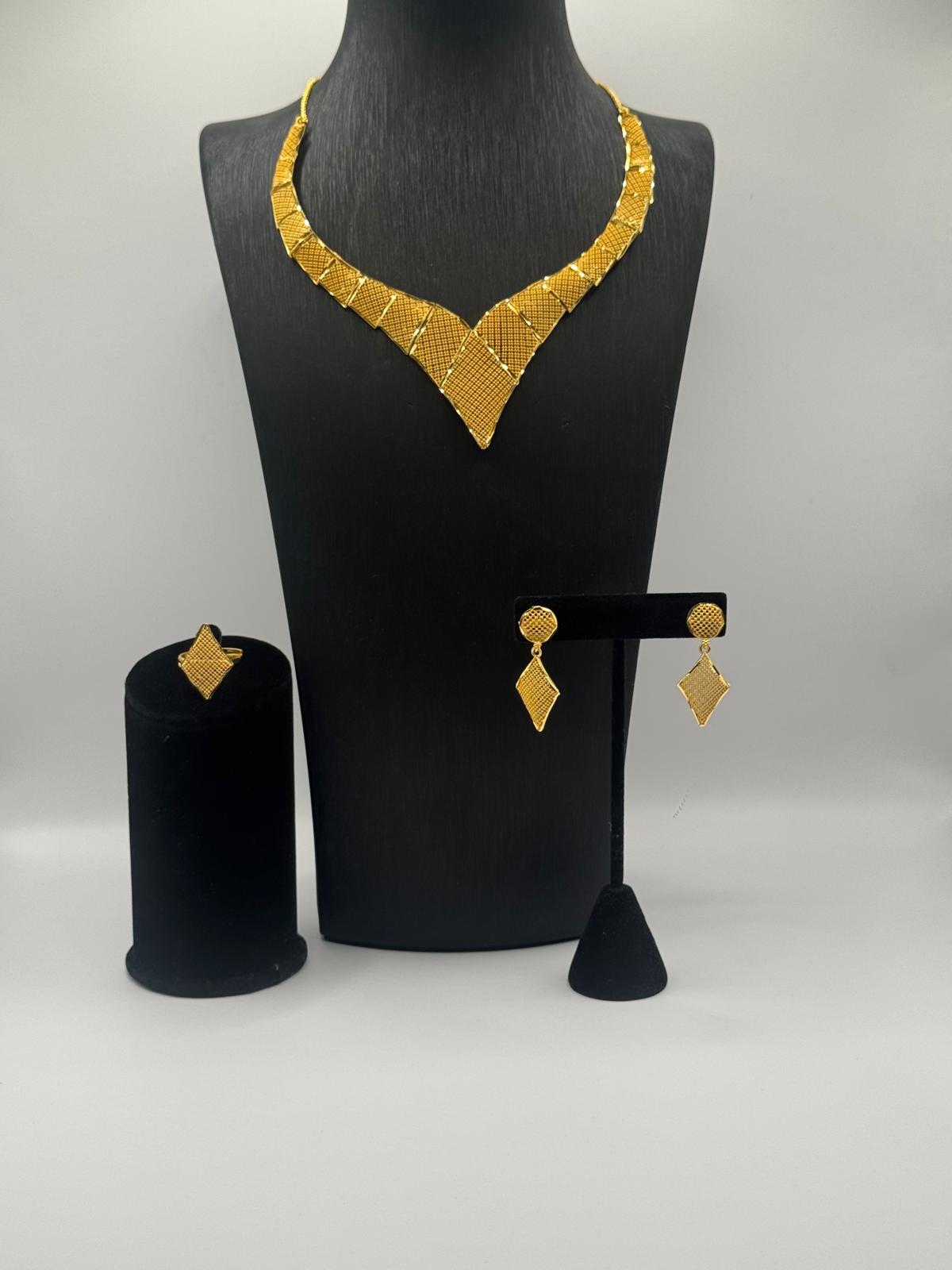 Luxe V-Line Gold Set