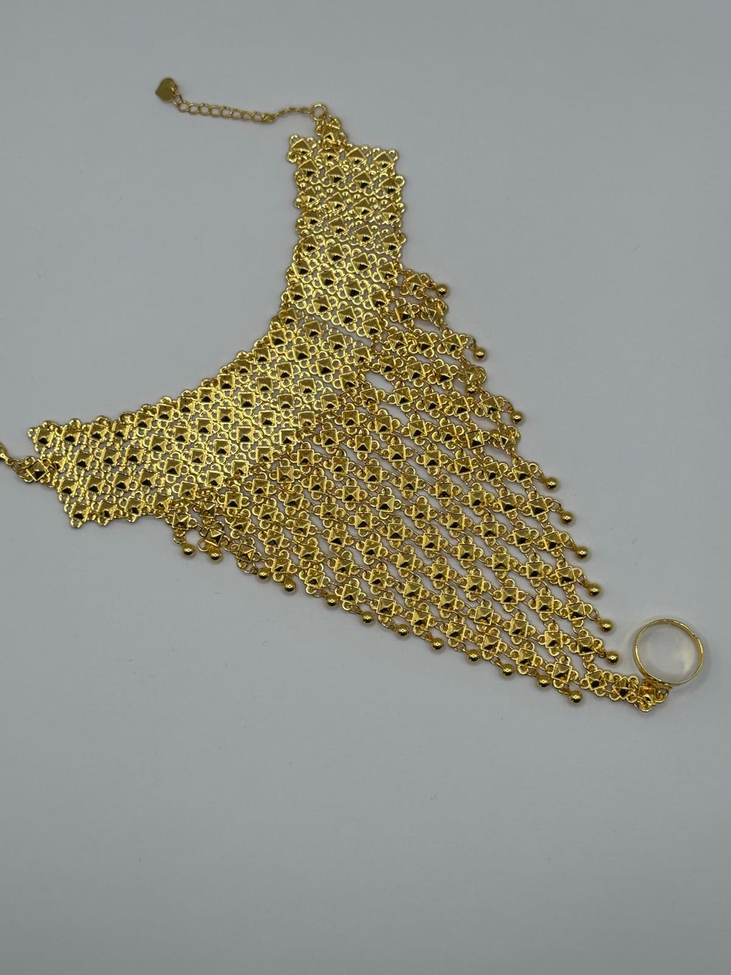 Zahra Royale Hand Chain