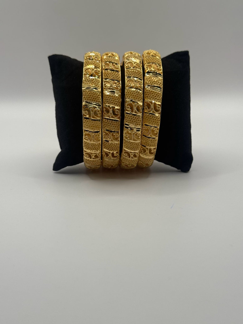 Royal Texture Gold Bangle Set