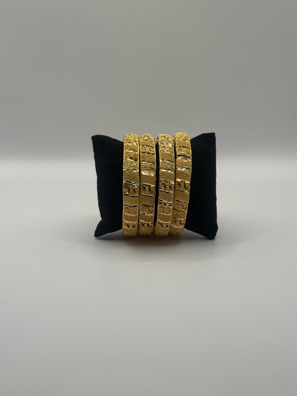 Royal Texture Gold Bangle Set