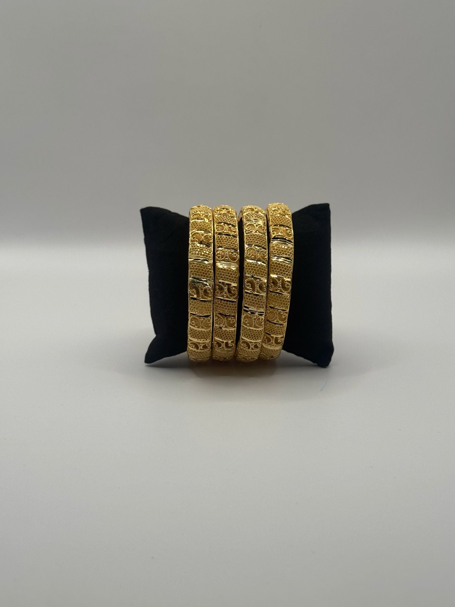 Royal Texture Gold Bangle Set