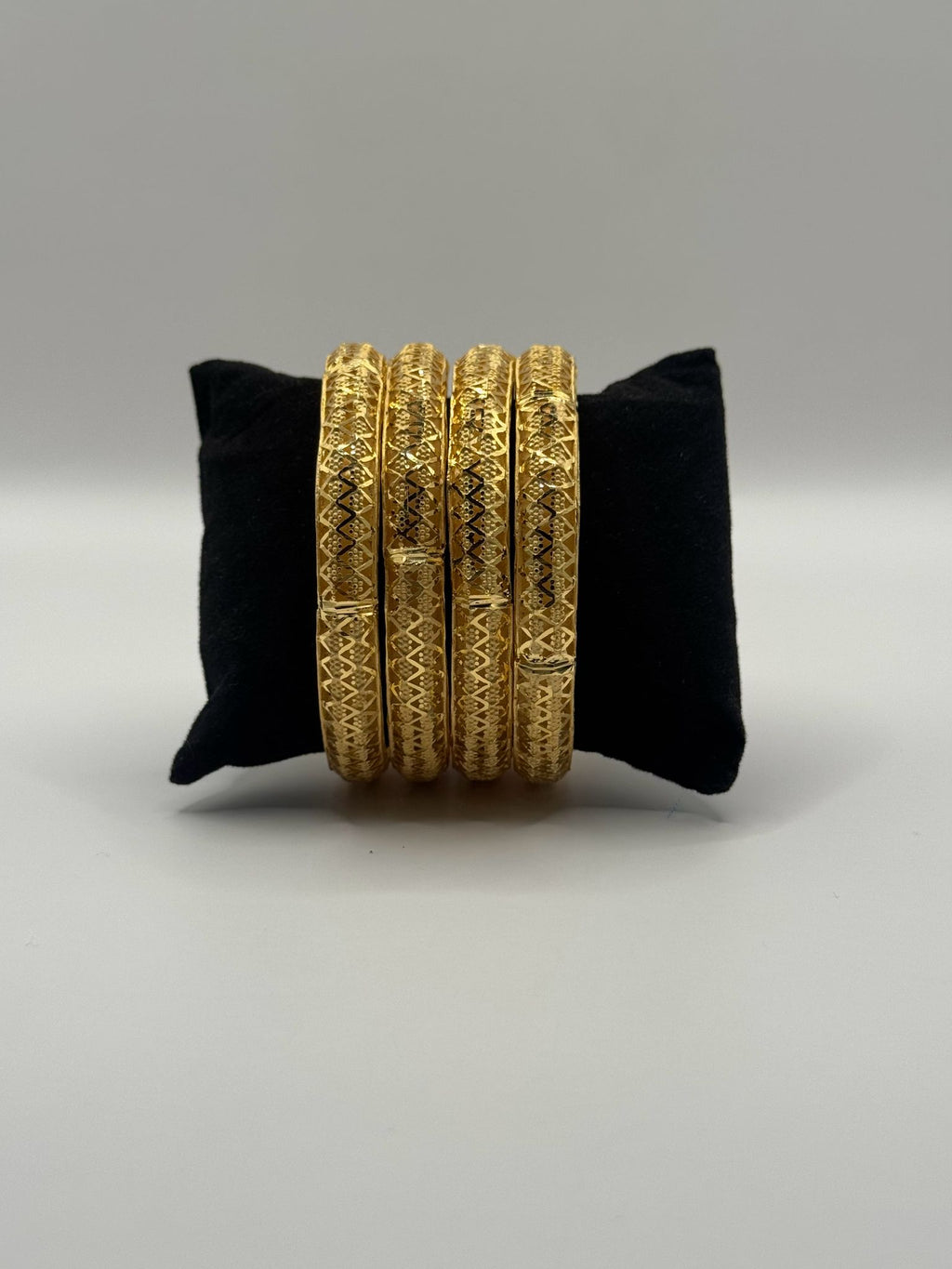 Regal Charm 4-Piece Bangles