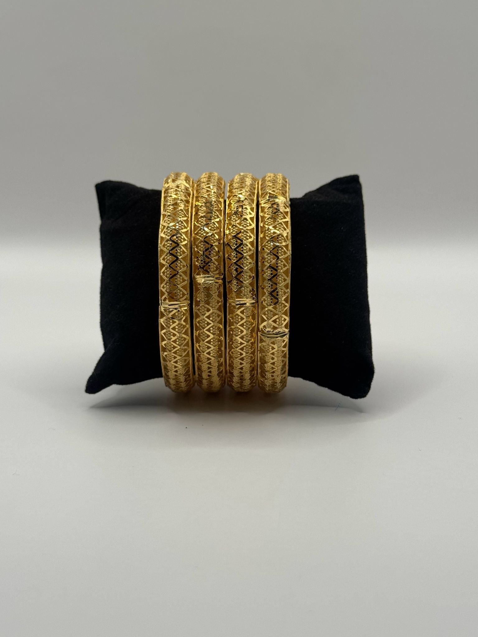 Regal Charm 4-Piece Bangles