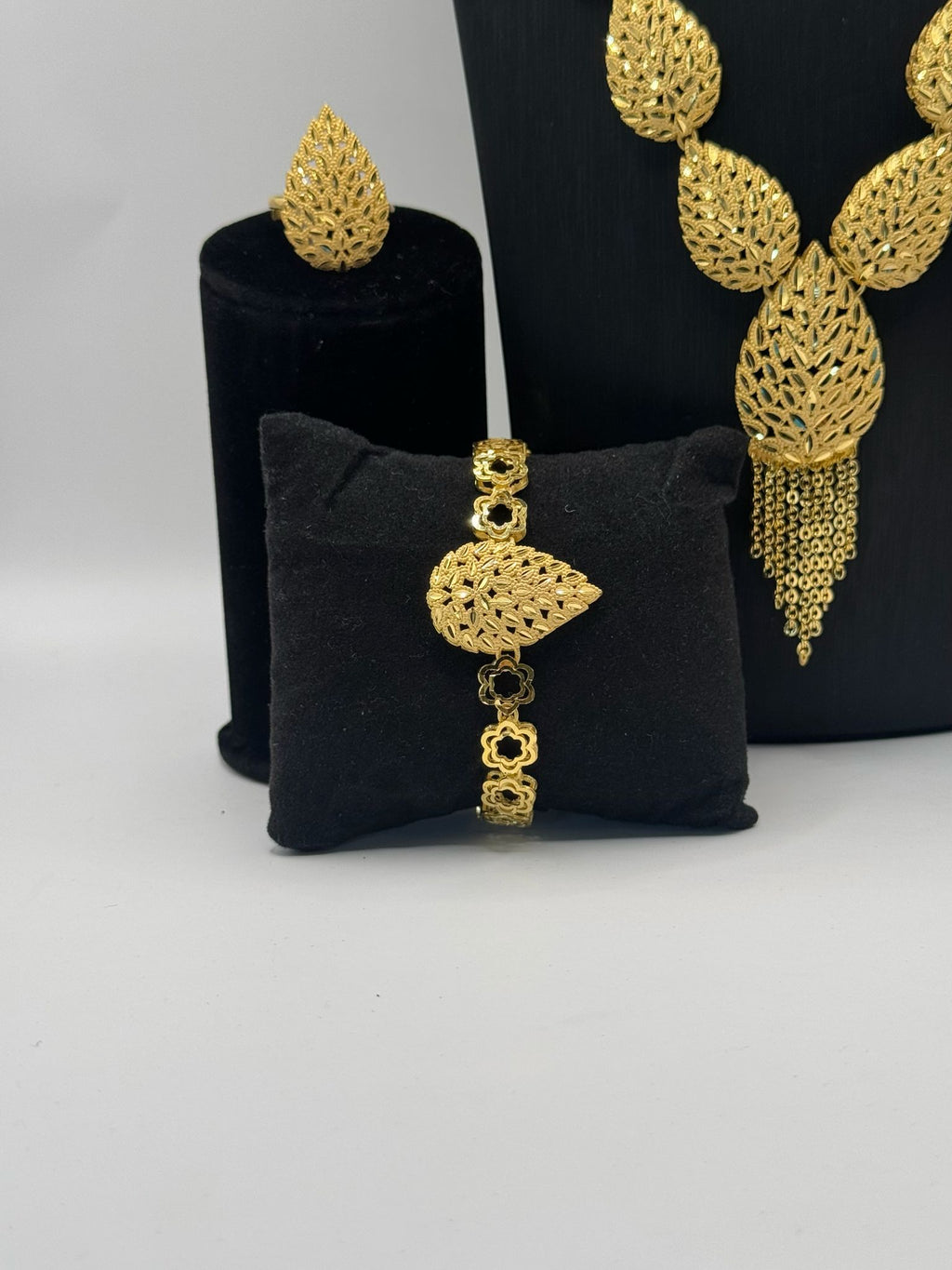Golden Leaf Cascade Jewelry Set