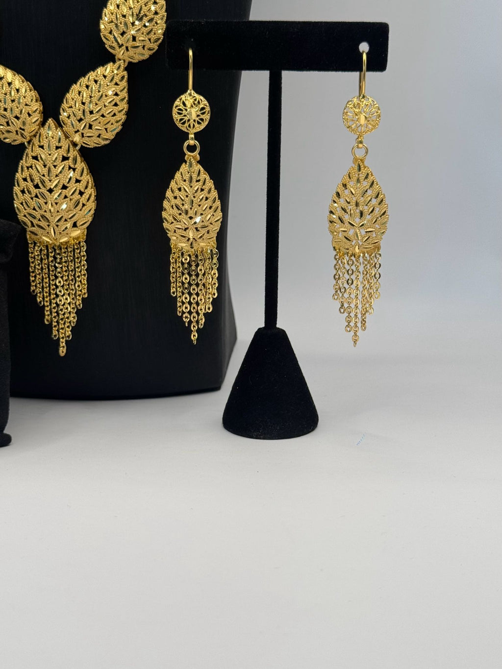 Golden Leaf Cascade Jewelry Set