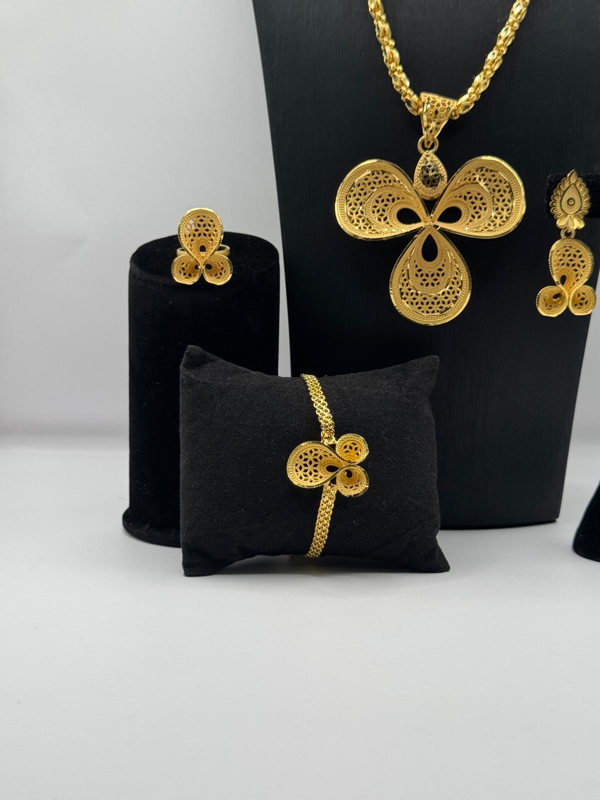 Floral Elegance Gold Set