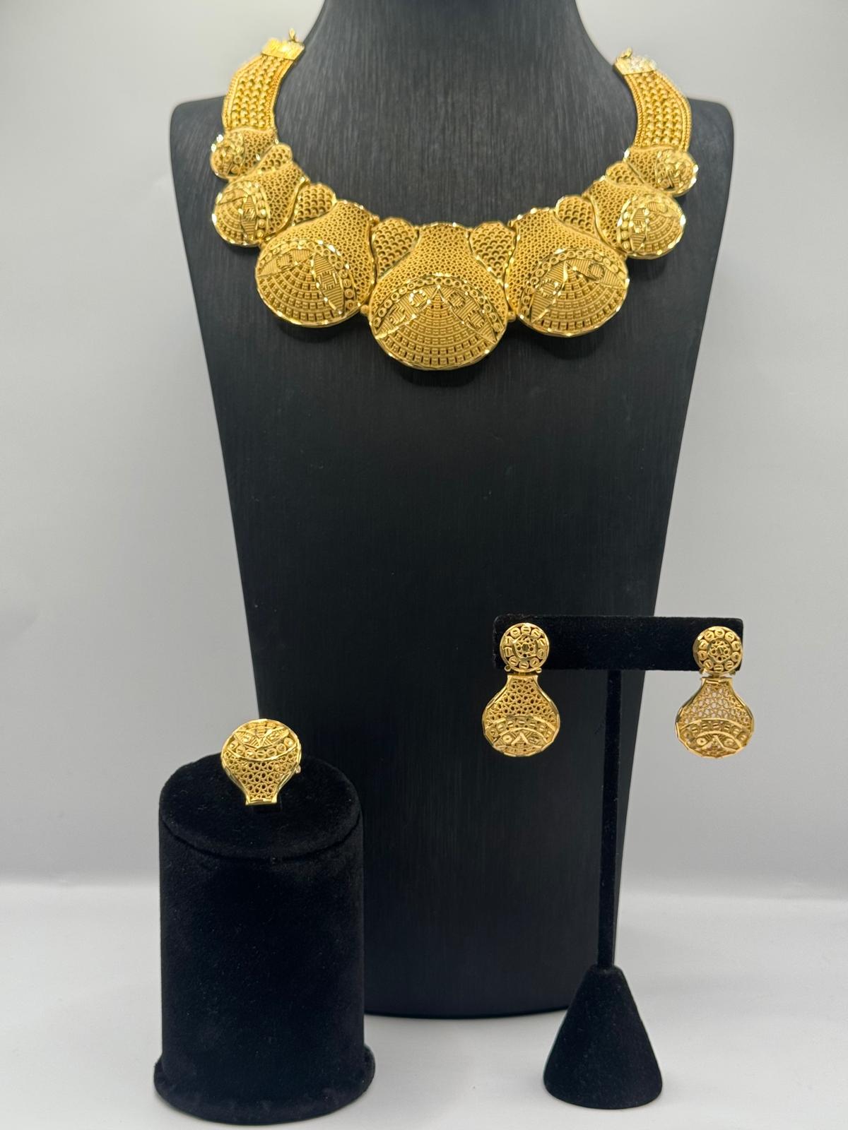 Royal Filigree Coin Necklace Set