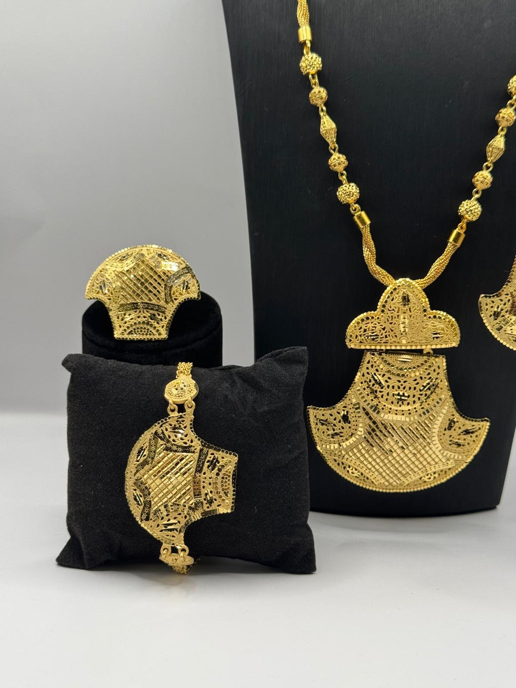 Anchor Gold Jewellery Set
